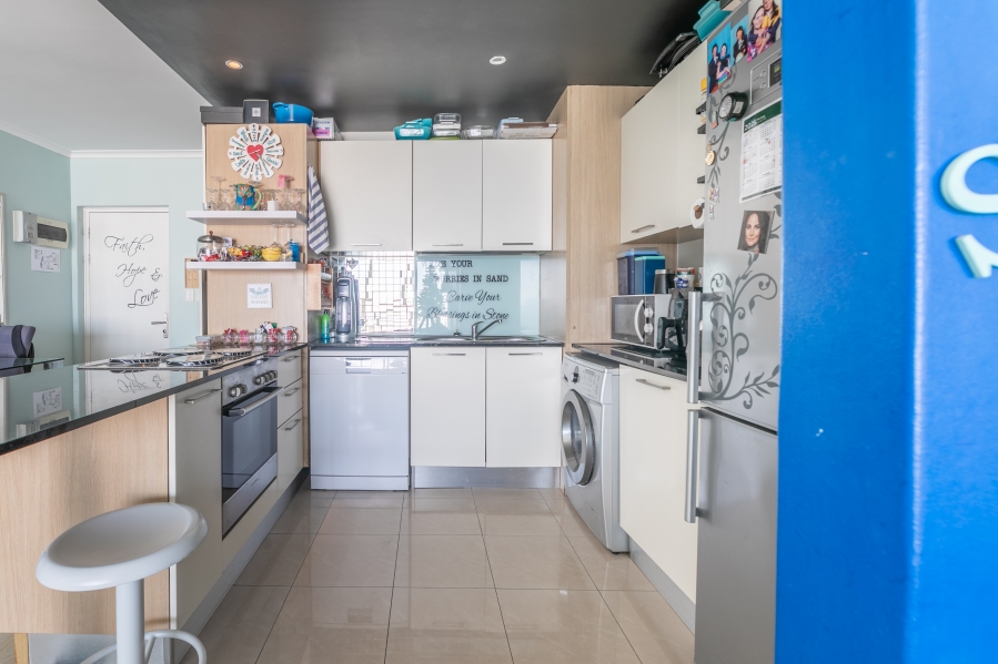 3 Bedroom Property for Sale in Waves Edge Western Cape